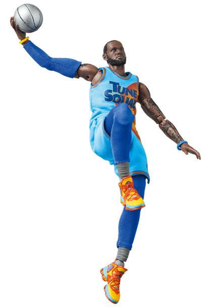 PREORDINE ESAURITO Space Jam: A New Legacy MAF EX Action Figure LeBron James 16 cm