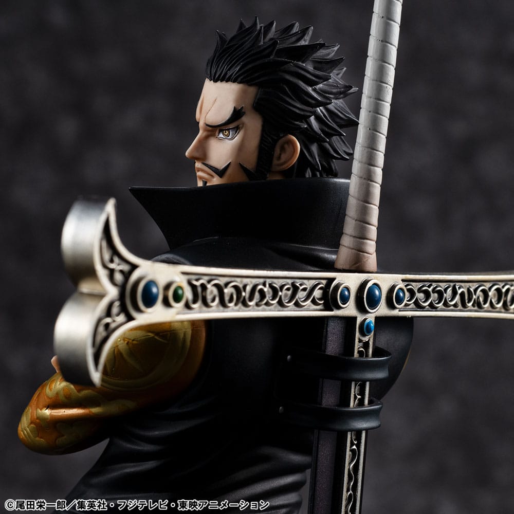 SU ORDINAZIONE One Piece P.O.P SA-MAXIMUM PVC Statue Hawk Eye Dracule Mihawk Ver. R 29 cm