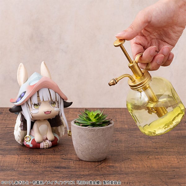 PREORDINE+ CHIUSO 01/2027 Made in Abyss: The Golden City of the Scorching Sun Look Up PVC Figure Nanachi 11 cm (Repeat)