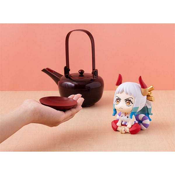 PREORDINE ESAURITO One Piece Look Up PVC Statue Yamato 11 cm (H)