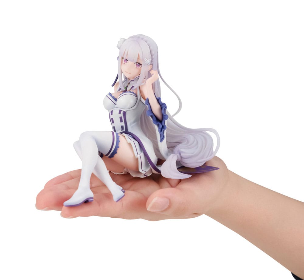 PREORDER+ CLOSED 06/2026 Re:ZERO Starting Life in Another World Melty Princess PVC Statue Emilia Palm Size 9 cm