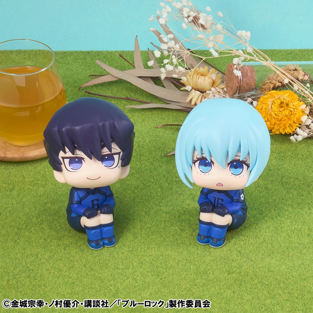 PREORDINE CHIUSO 12/2025 Blue Lock Look Up PVC Statue Tabito Karasu & Yo Hiori Set (with gift) 11 cm (PREORDINE NON CANCELLABILE)