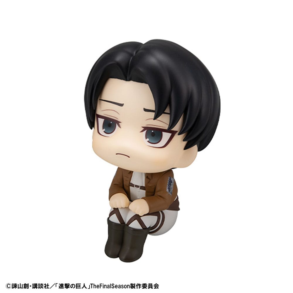 PREORDINE+ 03/2026 Attack on Titan Look Up PVC Statue Levi 11 cm