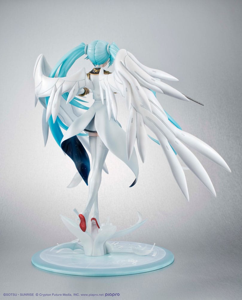SU ORDINAZIONE Mobile Suit Gundam x Hatsune Miku Lucrea PVC Statue Hatsune Miku x Wing Gundam Zero EW 45th Anniversary 27 cm        