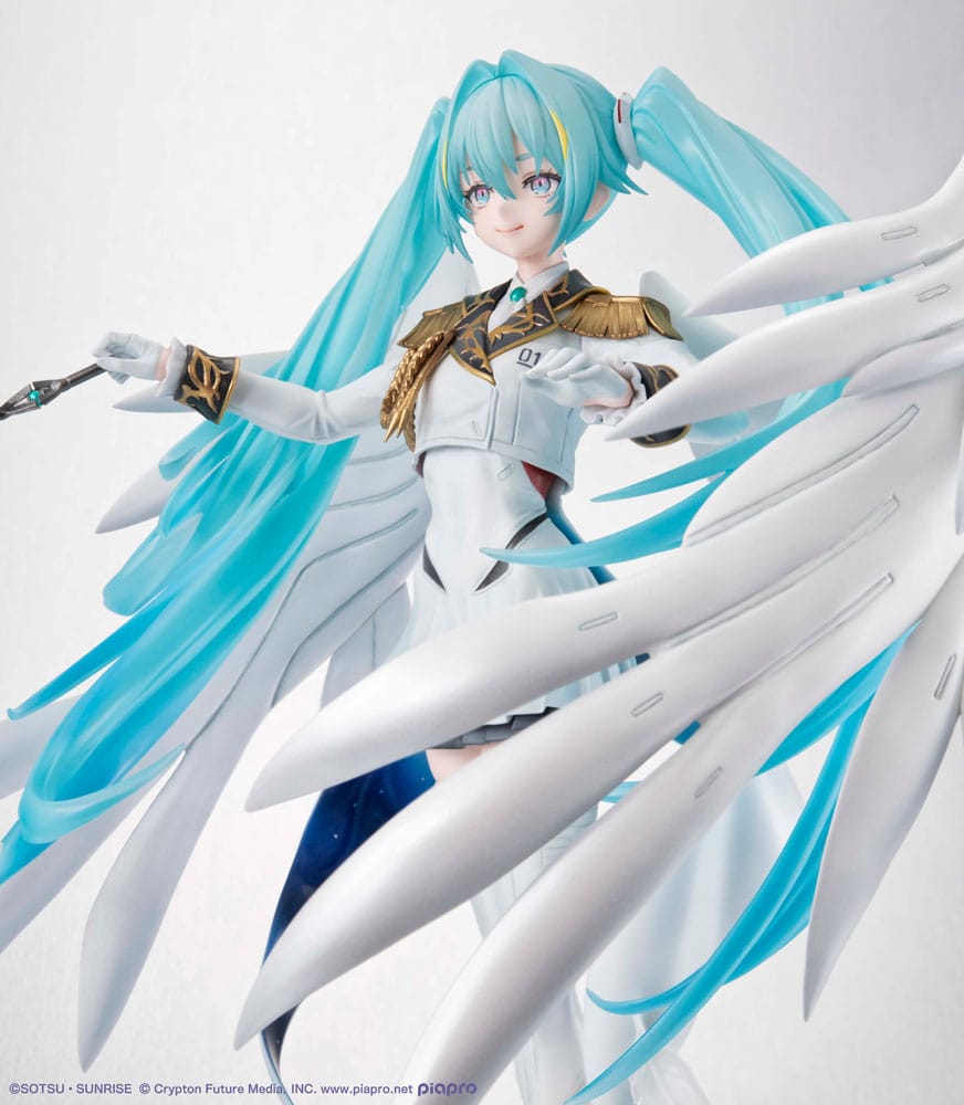SU ORDINAZIONE Mobile Suit Gundam x Hatsune Miku Lucrea PVC Statue Hatsune Miku x Wing Gundam Zero EW 45th Anniversary 27 cm        