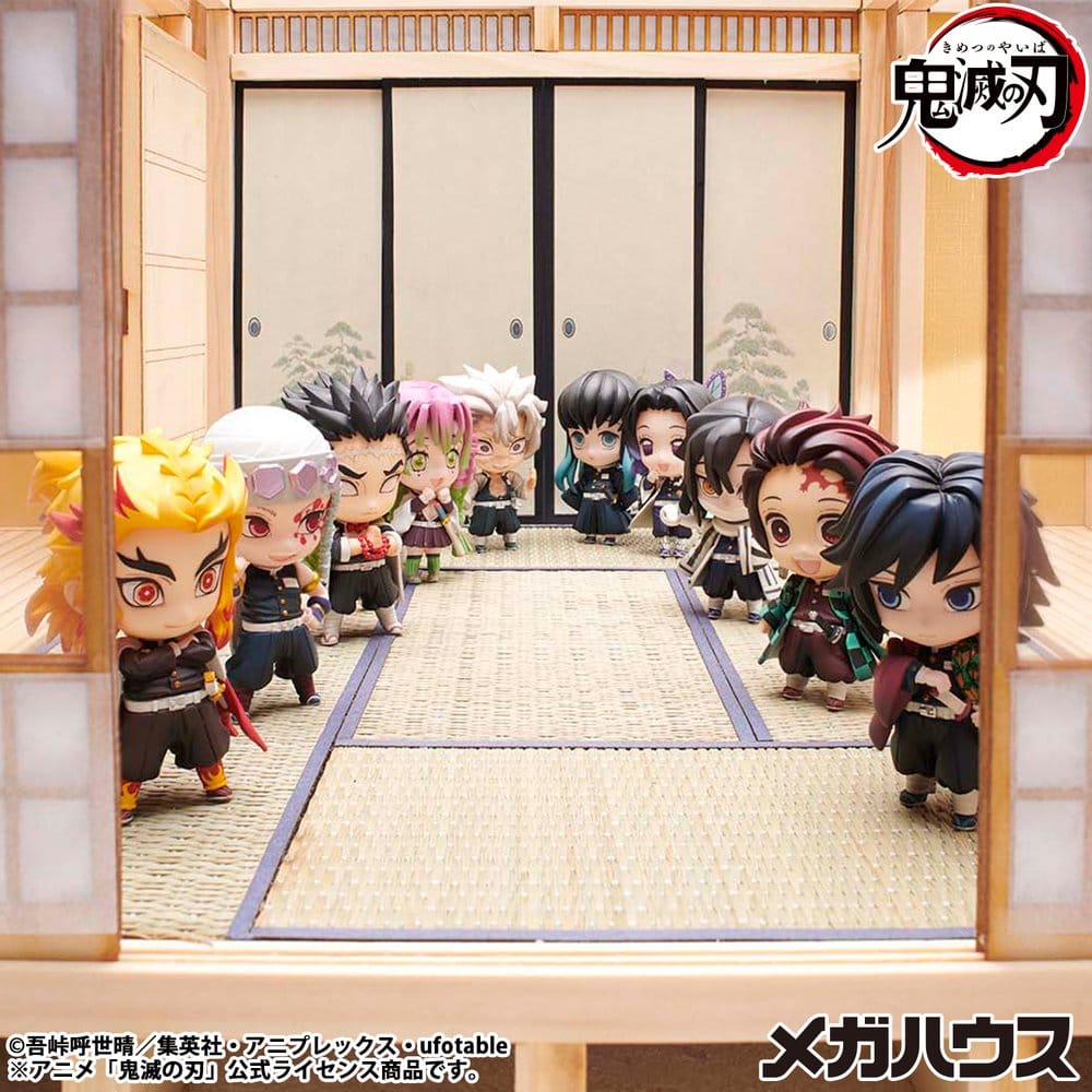 SU ORDINAZIONE Demon Slayer Kimetsu no Yaiba Trading Figure Tanjiro & Friends 5 cm Assortment (8)