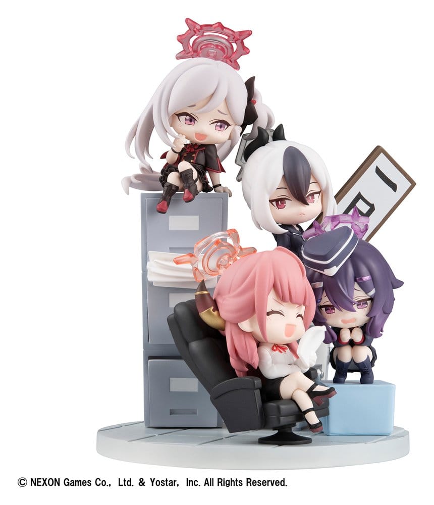 PREORDINE+ 05/2027 Blue Archive FigUnity PVC Figure 14 cm
