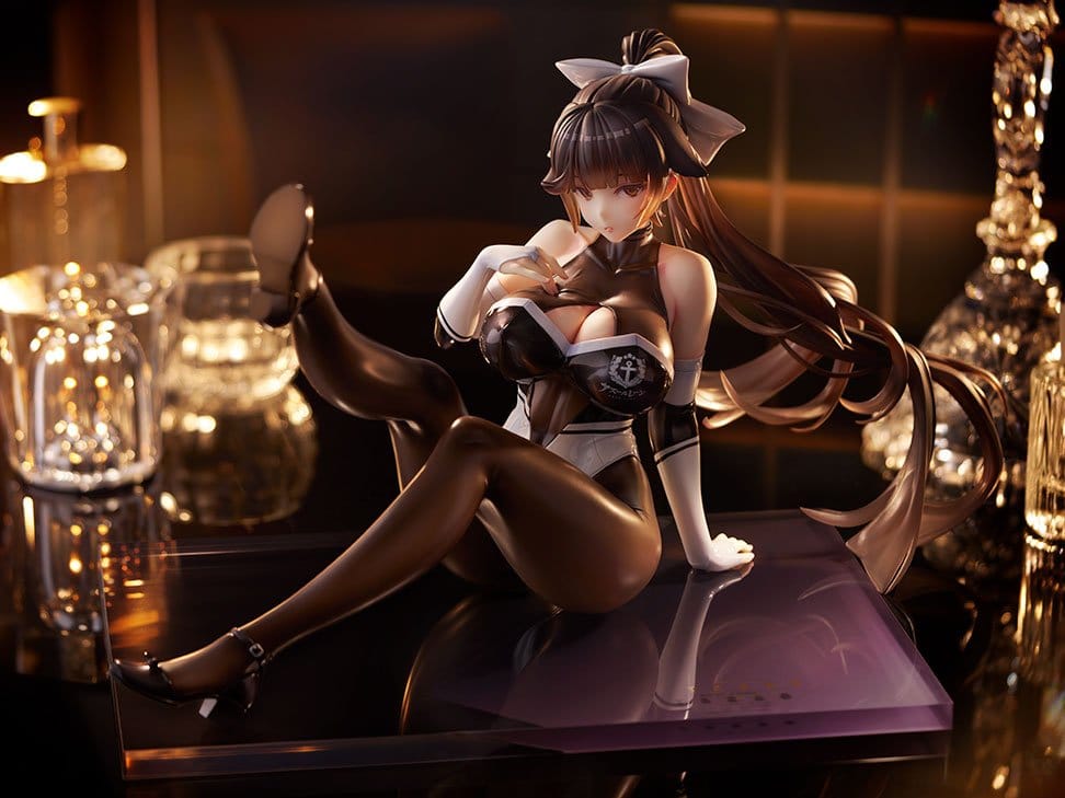 PREORDINE+ 05/2027 Azur Lane PVC Figure 1/4 Takao Full Throttle Charmer 22 cm