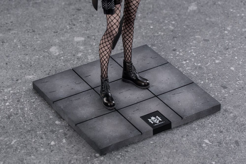 PREORDINE 11/2025 A-Z: PVC Statue 1/7 [B] Full Dress 25 cm (PREORDINE NON CANCELLABILE)