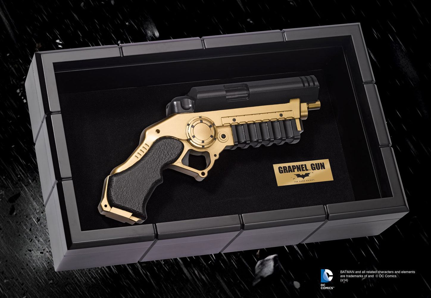 SU ORDINAZIONE Batman The Dark Knight Replica 1/1 Grapnel Gun