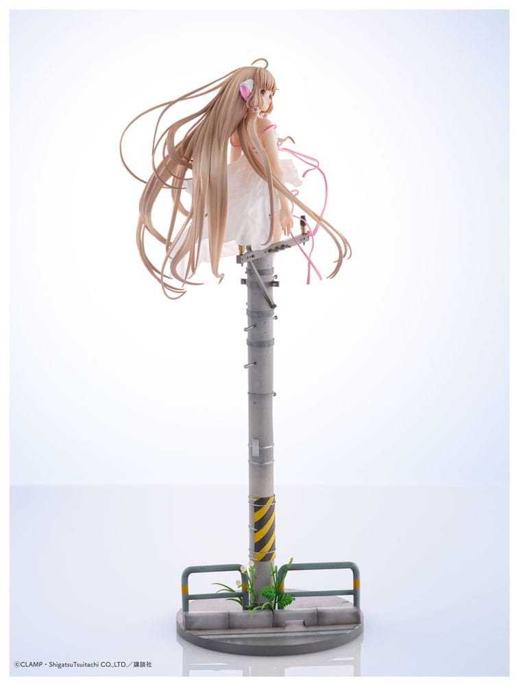 PREORDINE CHIUSO 08/2025 Chobits PVC Statue Chi Soothing breeze 42 cm  (PREORDINE NON CANCELLABILE)