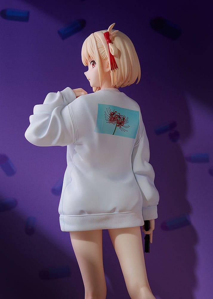 PREORDINE+ 05/2026 Lycoris Recoil PVC Statue 1/7 Chisato Nishikigi: Oversized Sweatshirt Ver. 25 cm
