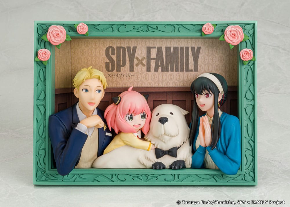 PREORDINE 09/2025 Spy x Family PVC Statue The Forgers 13 cm   (PREORDINE NON CANCELLABILE)