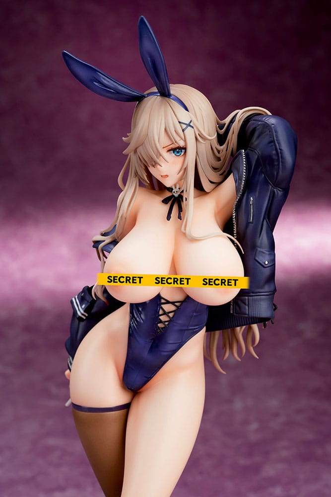 PREORDINE 05/2026 Original Character PVC Statue 1/7 Bad Bunny Illustration by Mataro 27 cm (18+) (PREORDINE NON CANCELLABILE)