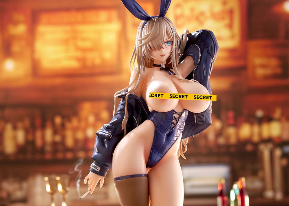 PREORDINE 05/2026 Original Character PVC Statue 1/7 Bad Bunny Illustration by Mataro 27 cm (18+) (PREORDINE NON CANCELLABILE)