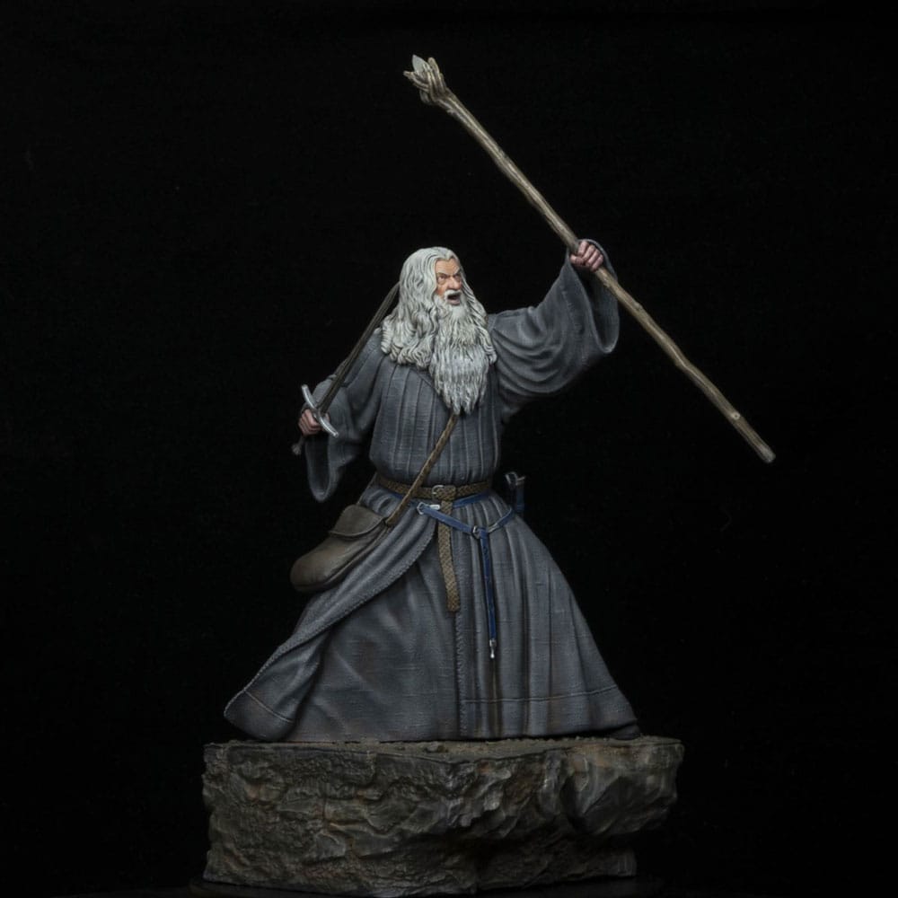 SU ORDINAZIONE Lord of the Rings PVC Figure Gandalf in Moria 18 cm *PREZZO SPECIALE*