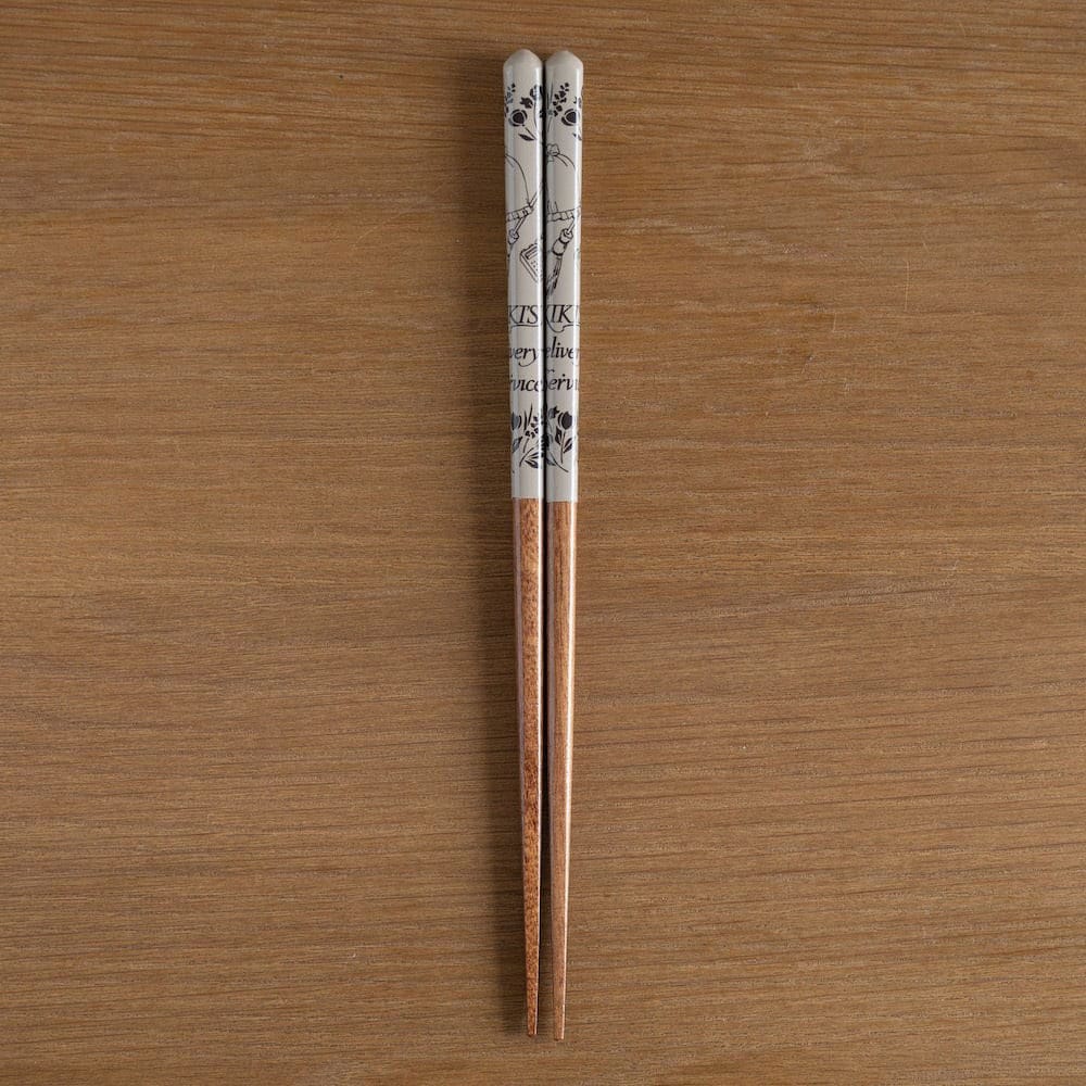 SU ORDINAZIONE Studio Ghibli lacquered Chopsticks sketches Kiki delivery's service brown 21 cm *PREZZO SPECIALE* ESAURITO