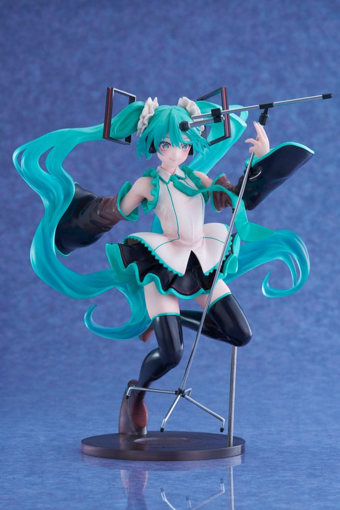 (Scatola Danneggiata) Hatsune Miku AMP PVC Statue Statue Birthday 2023 Ver. 21 cm