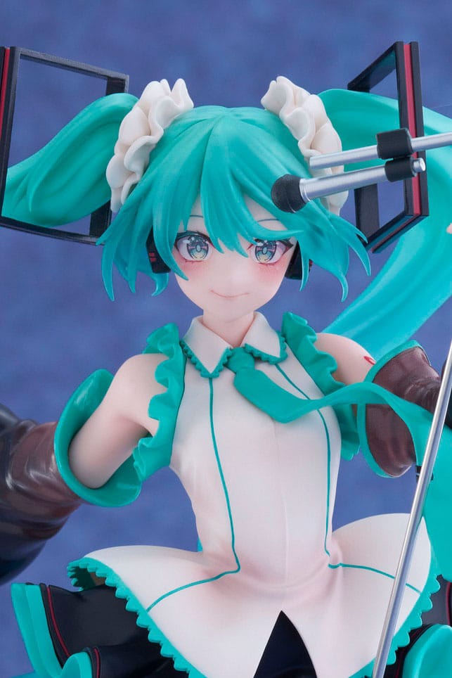 (Scatola Danneggiata) Hatsune Miku AMP PVC Statue Statue Birthday 2023 Ver. 21 cm