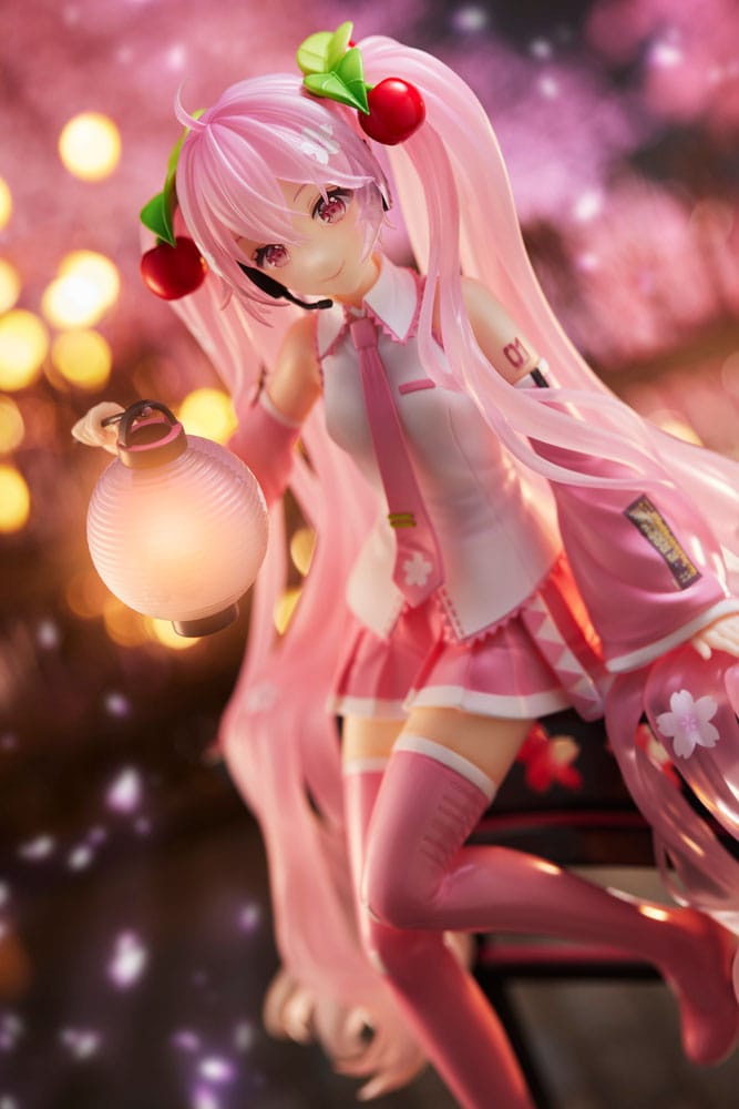 PREORDINE ESAURITO Hatsune Miku AMP PVC Statue Statue Sakura Miku Lantern Ver. Reissue 20 cm (H)
