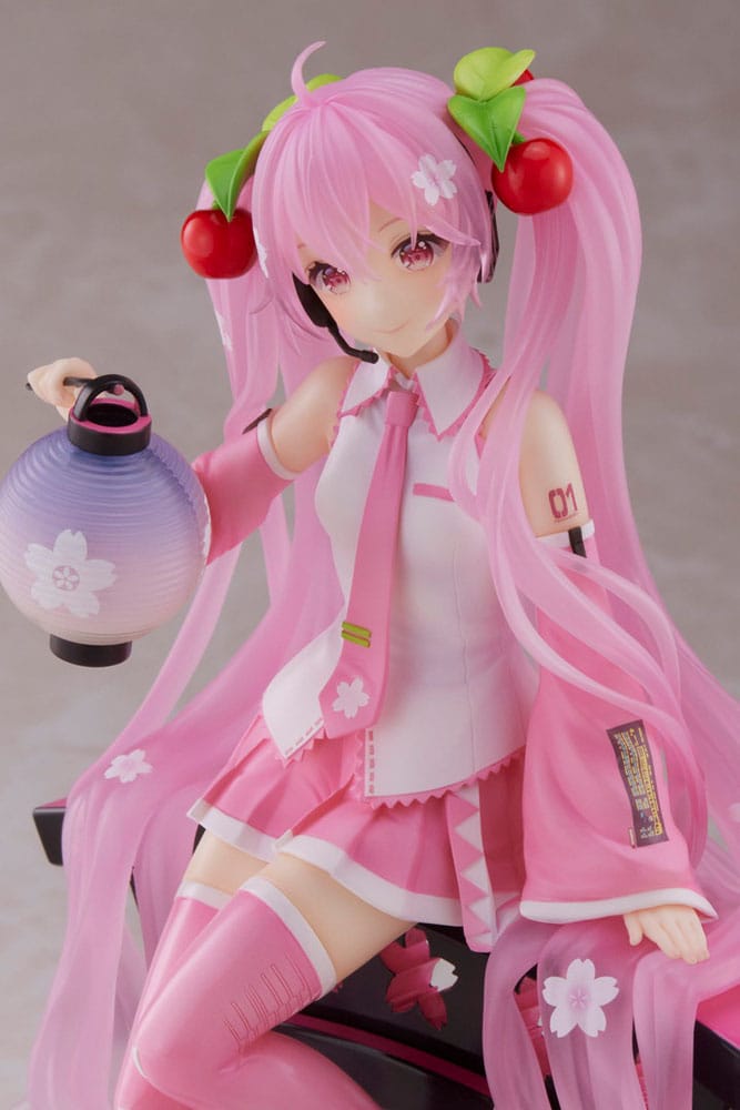 PREORDINE ESAURITO Hatsune Miku AMP PVC Statue Statue Sakura Miku Lantern Ver. Reissue 20 cm (H)