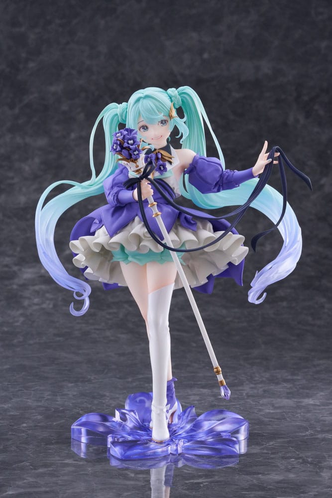 PREORDINE ESAURITO Hatsune Miku AMP Figure Statue Hatsune Miku Birthday 2024 Ver. 21 cm (H)