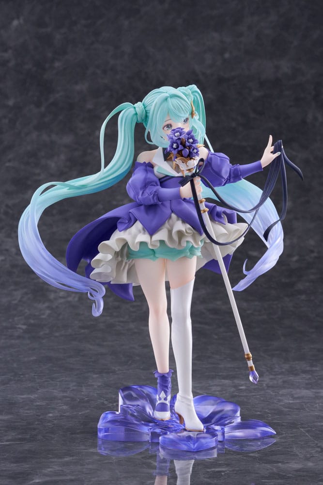 PREORDINE ESAURITO Hatsune Miku AMP Figure Statue Hatsune Miku Birthday 2024 Ver. 21 cm (H)