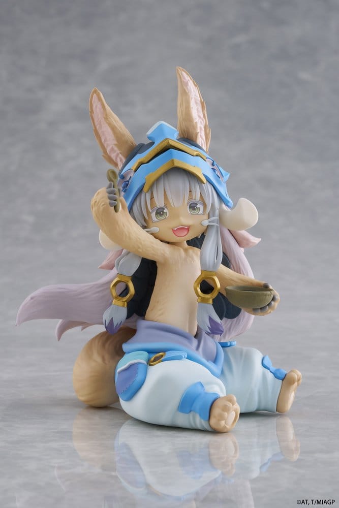 PREORDINE+ 08/2026 Made in Abyss Desktop Cute PVC Figure Nanachi (Mealtime ver.) 13 cm