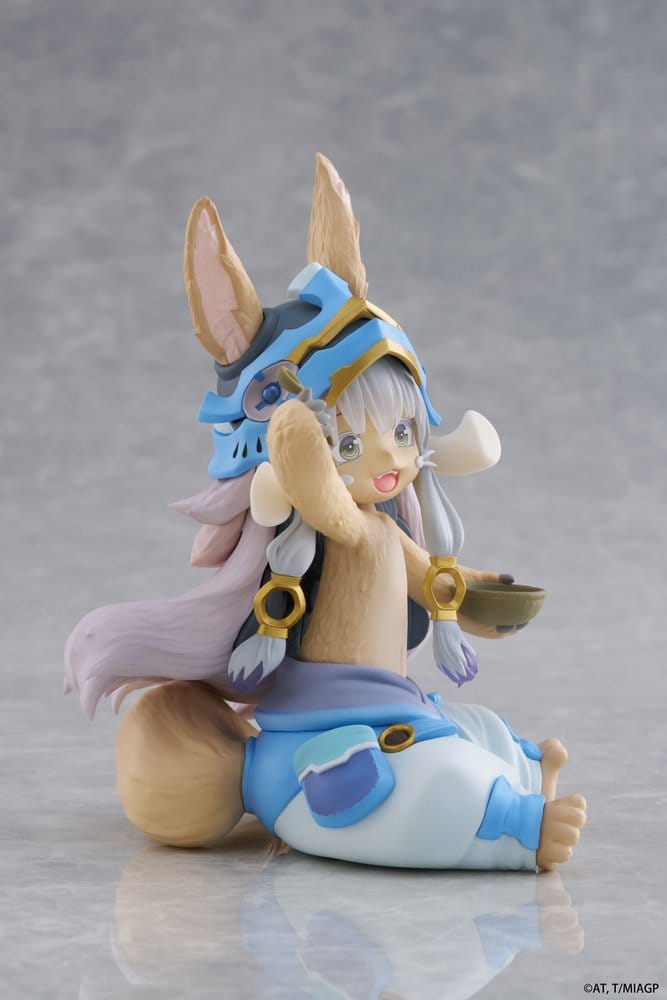PREORDINE+ 08/2026 Made in Abyss Desktop Cute PVC Figure Nanachi (Mealtime ver.) 13 cm
