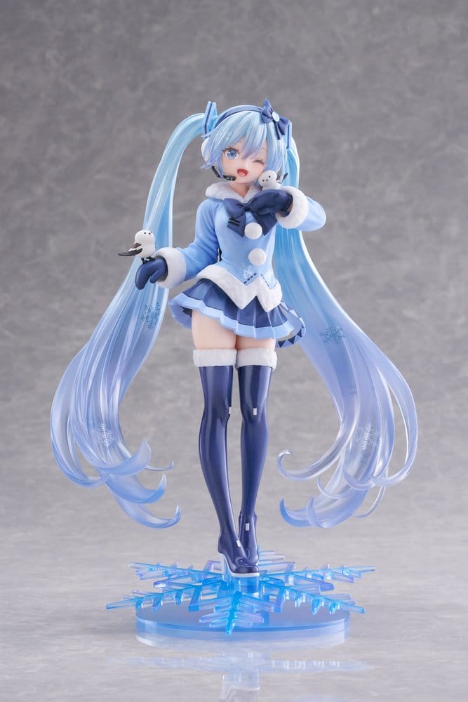 PREORDINE+ 12/2026 Hatsune Miku AMP+ PVC Figure Snow Miku All Stars 2012 Ver. 25 cm