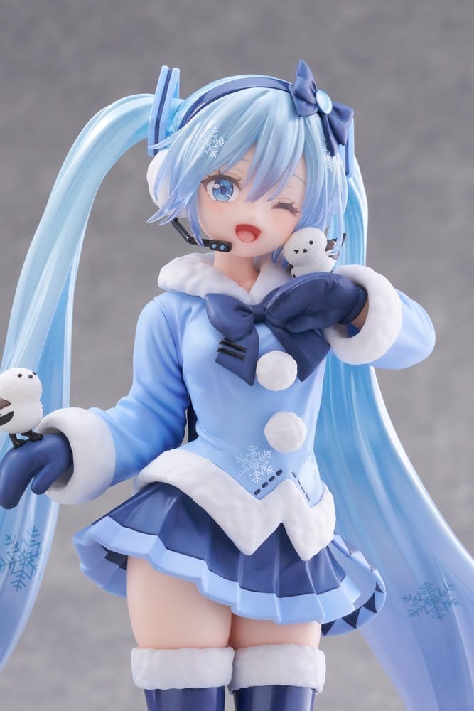 PREORDINE+ 12/2026 Hatsune Miku AMP+ PVC Figure Snow Miku All Stars 2012 Ver. 25 cm