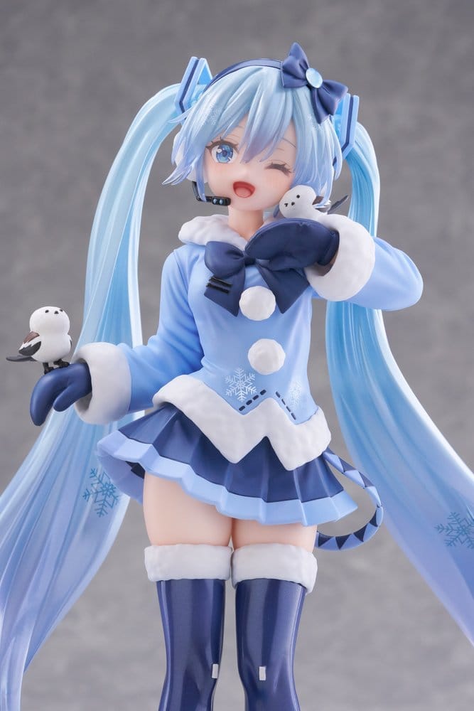 PREORDINE+ 12/2026 Hatsune Miku AMP+ PVC Figure Snow Miku All Stars 2012 Ver. 25 cm