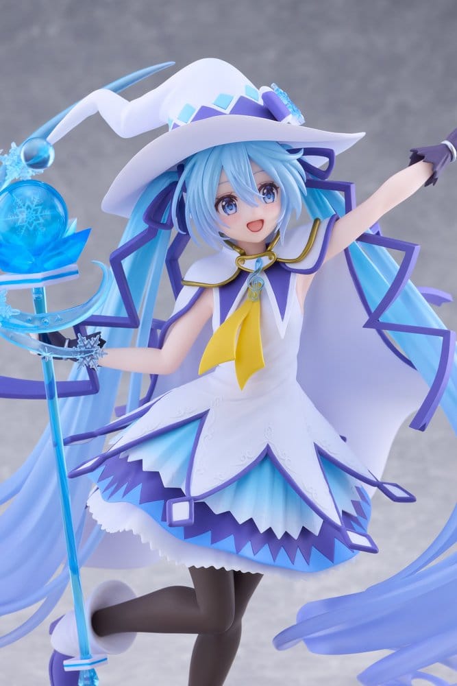 PREORDINE+ 02/2027 Hatsune Miku AMP+ PVC Figure Snow Miku All Stars 2014 Ver. 25 cm