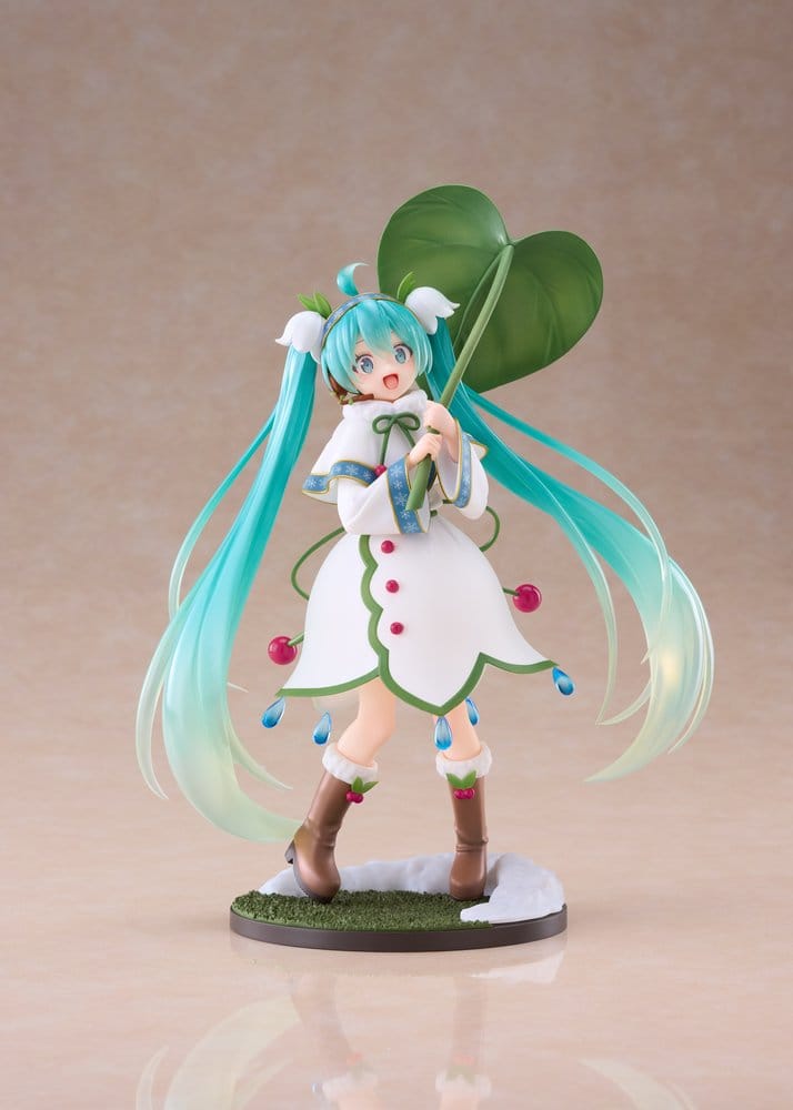 PREORDINE+ 02/2027 Hatsune Miku AMP+ PVC Figure Snow Miku All Stars 2015 Ver. 22 cm