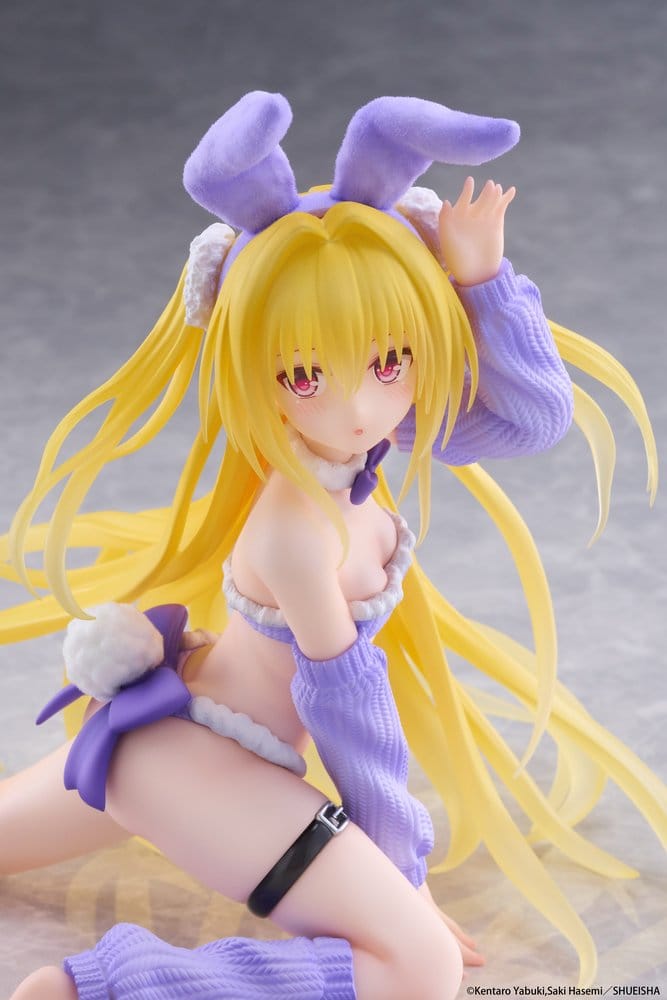 PREORDINE+ 02/2027 To Love-Ru Darkness MOFLOCK PVC Figure Golden Darkness (Fluffy Bunny Ver.) 13 cm