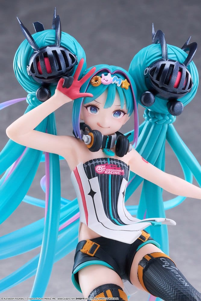 PREORDINE+ 03/2027 Hatsune Miku Taito Kuji PVC Figure Racing Miku 2026 Ver. Original 18 cm