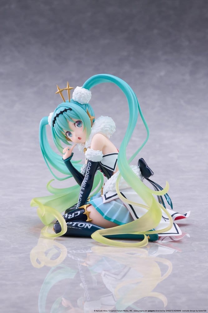 PREORDINE+ 03/2027 Hatsune Miku Taito Kuji PVC Figure Racing Miku 2018 Ver. Round 8 13 cm