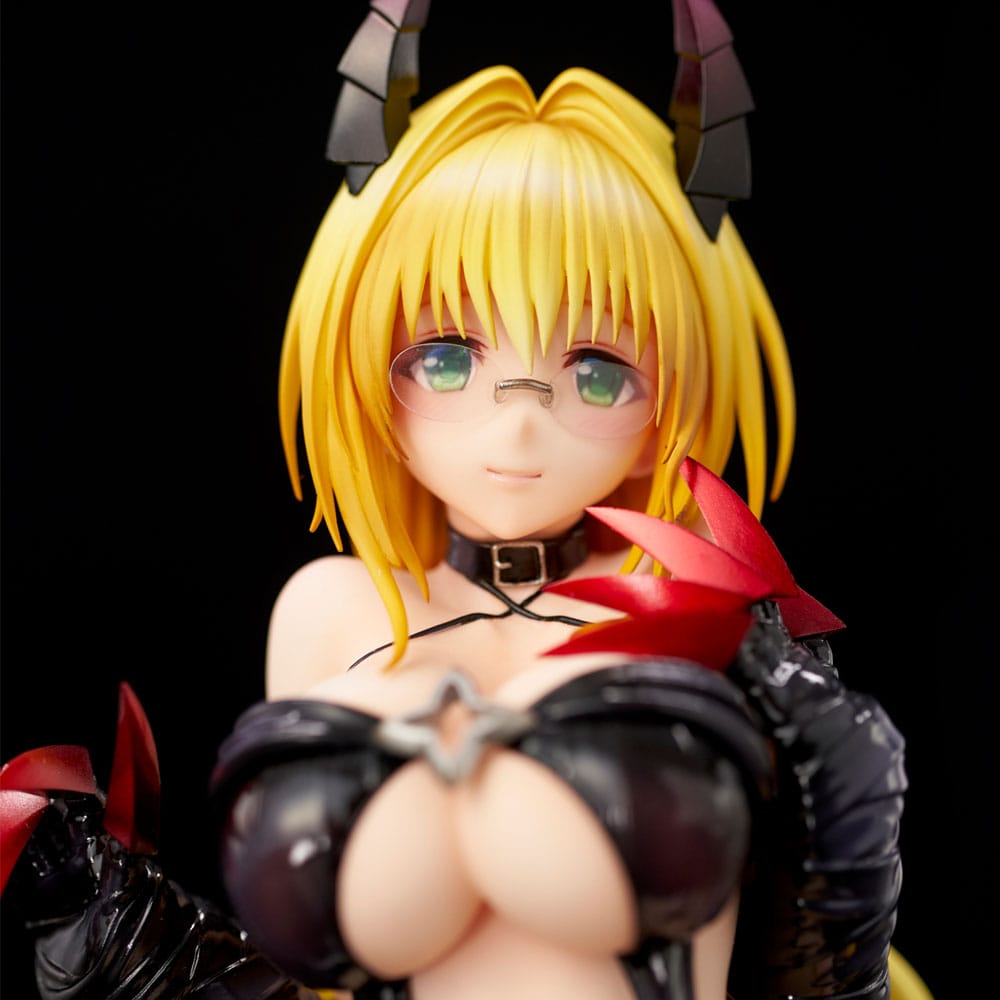 PREORDINE 12/2025 To Love-Ru Darkness PVC Statue 1/6 Tearju Lunatique Darkness Ver. Renewal Package Edition 17 cm (PREORDINE NON CANCELLABILE)