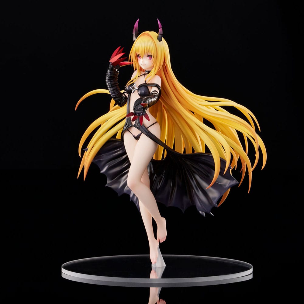 PREORDINE+ 01/2026 To Love-Ru Darkness PVC Statue 1/6 Golden Darkness Darkness Ver. 30 cm