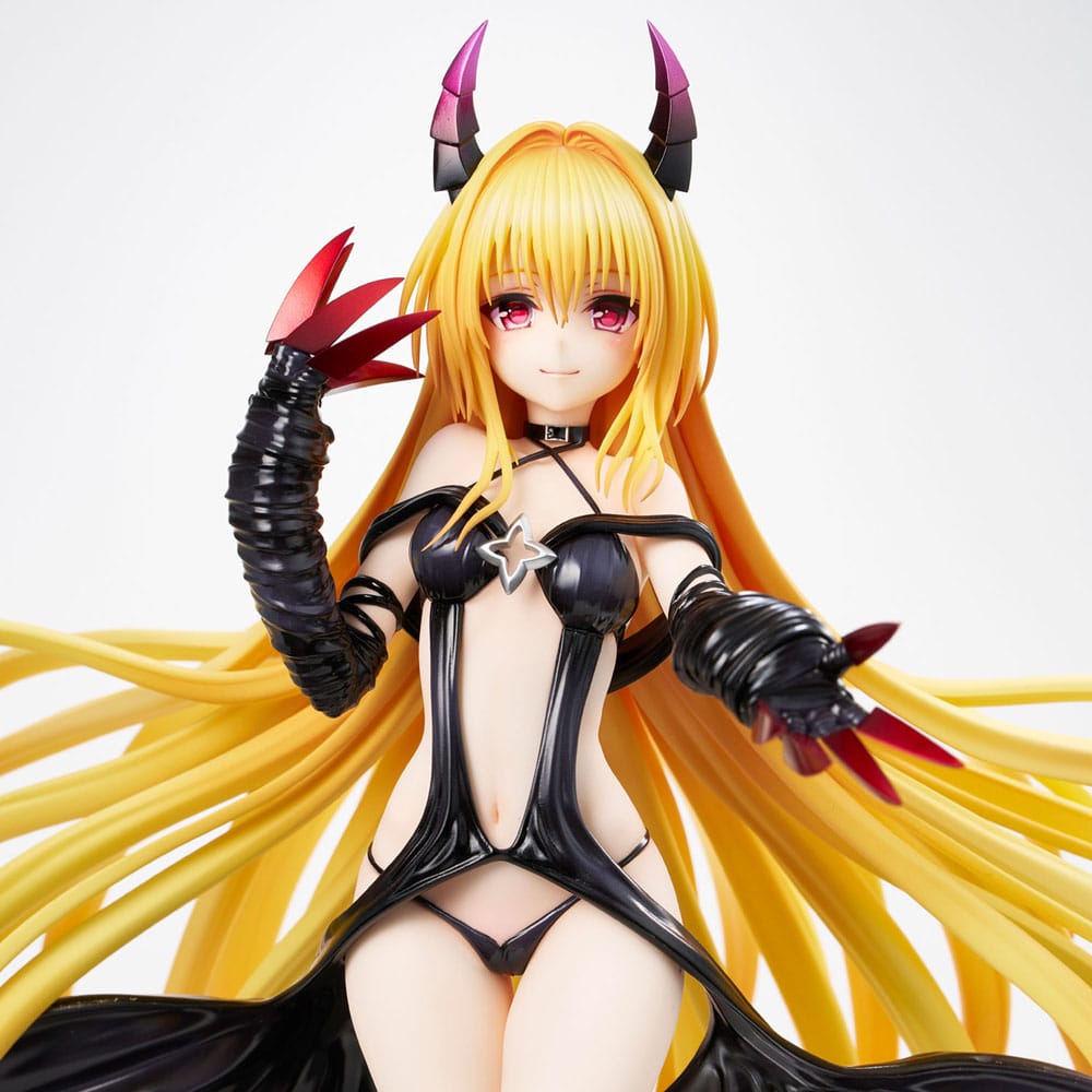 PREORDINE+ 01/2026 To Love-Ru Darkness PVC Statue 1/6 Golden Darkness Darkness Ver. 30 cm