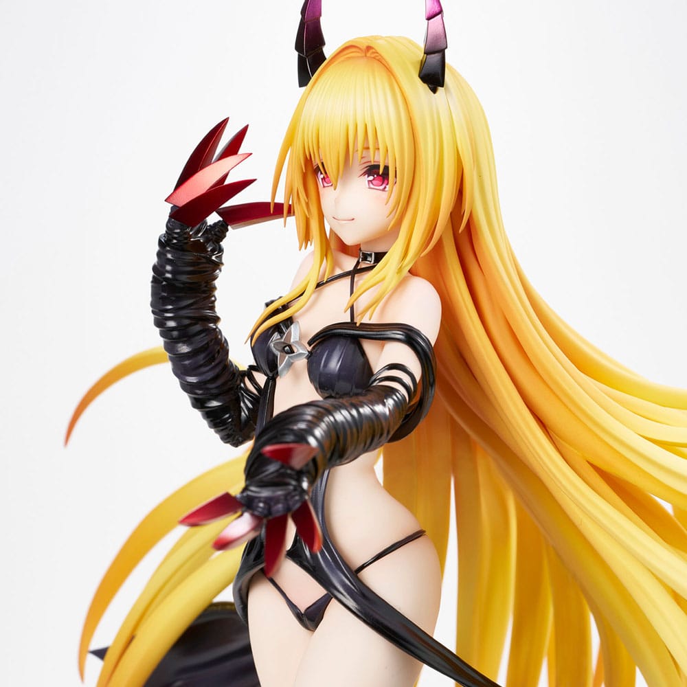 PREORDINE+ 01/2026 To Love-Ru Darkness PVC Statue 1/6 Golden Darkness Darkness Ver. 30 cm
