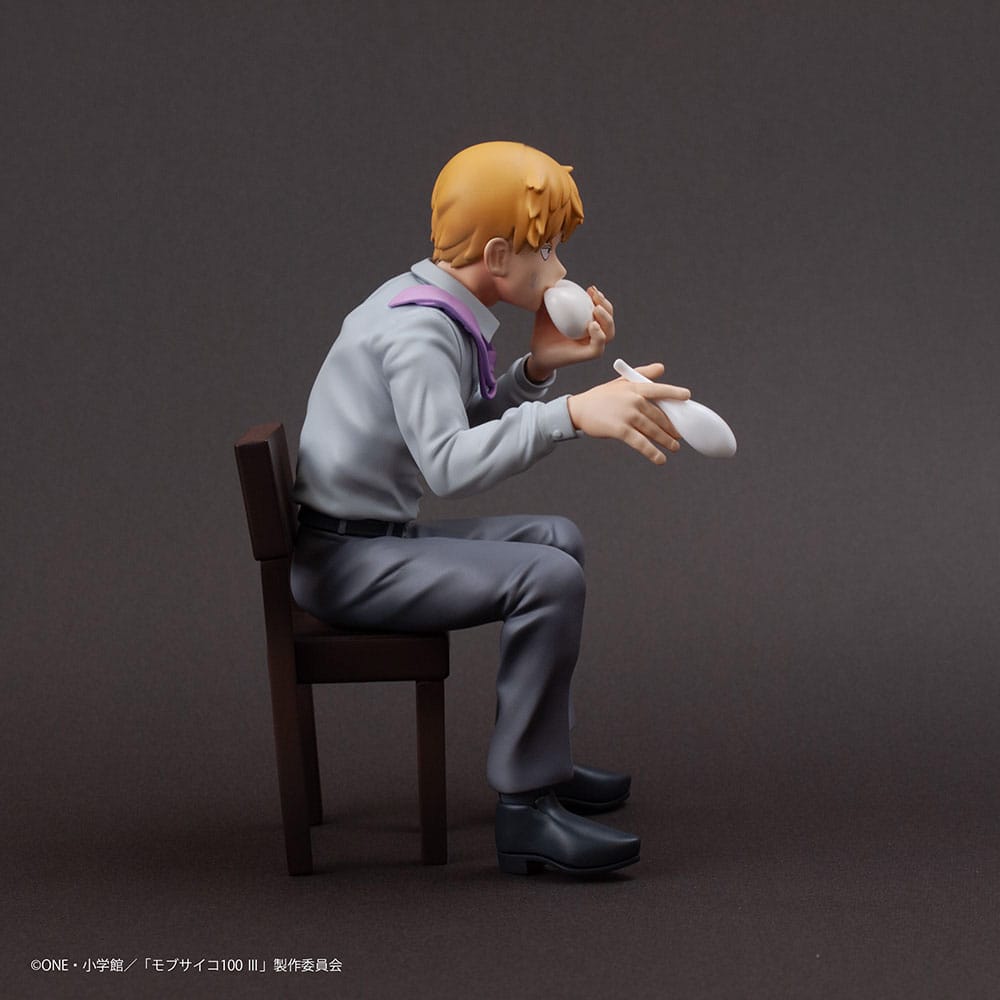 VORBESTELLUNG+ GESCHLOSSEN 07/2026 Mob Psycho 100 III x Bunbougu Cafe 2022 PVC-Statue Arataka Reigen 14 cm