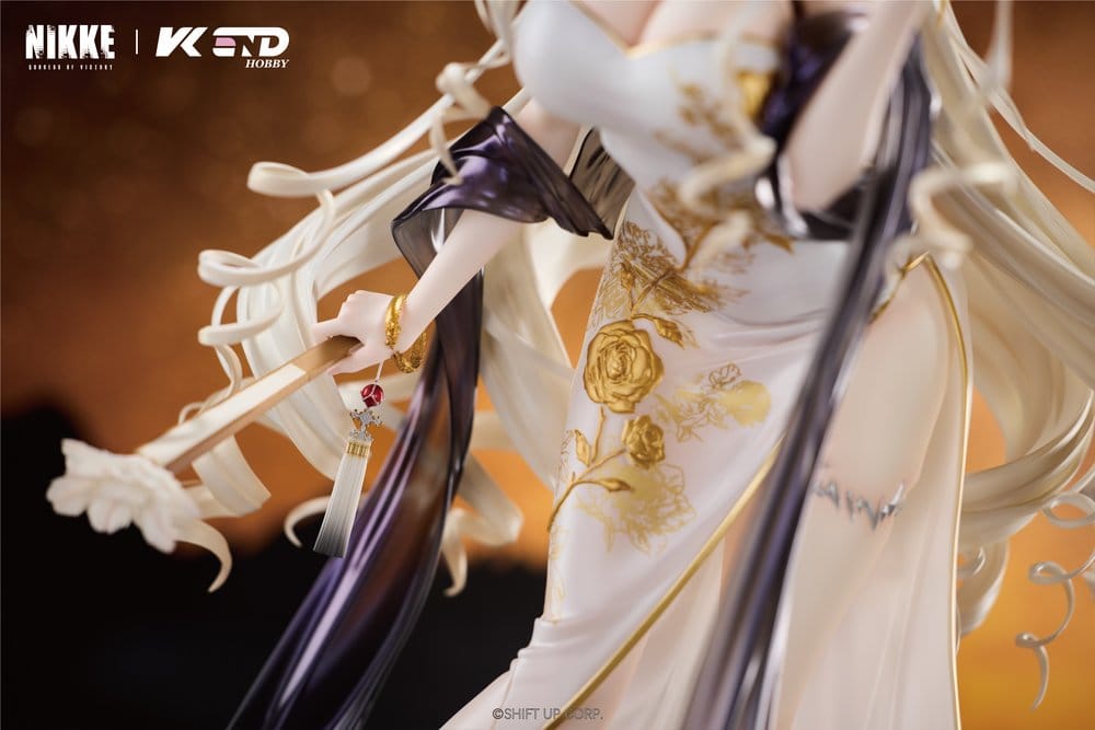 PREORDINE+ 08/2027 Goddess of Victory: Nikke PVC Figure 1/4 Crown: Glorious Flower 38 cm