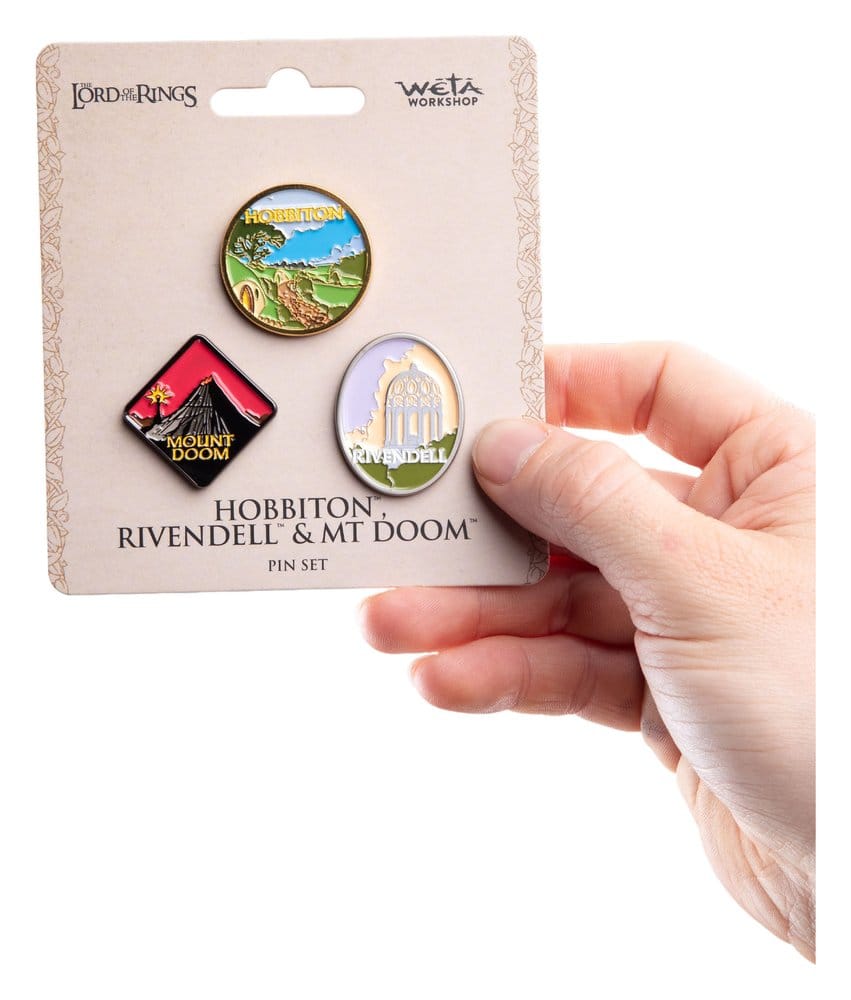 🧪 LAB | PREORDINE+ 01/2027 The Lord of the Rings Trilogy Pin Set Hobbiton, Rivendell & Mount Doom